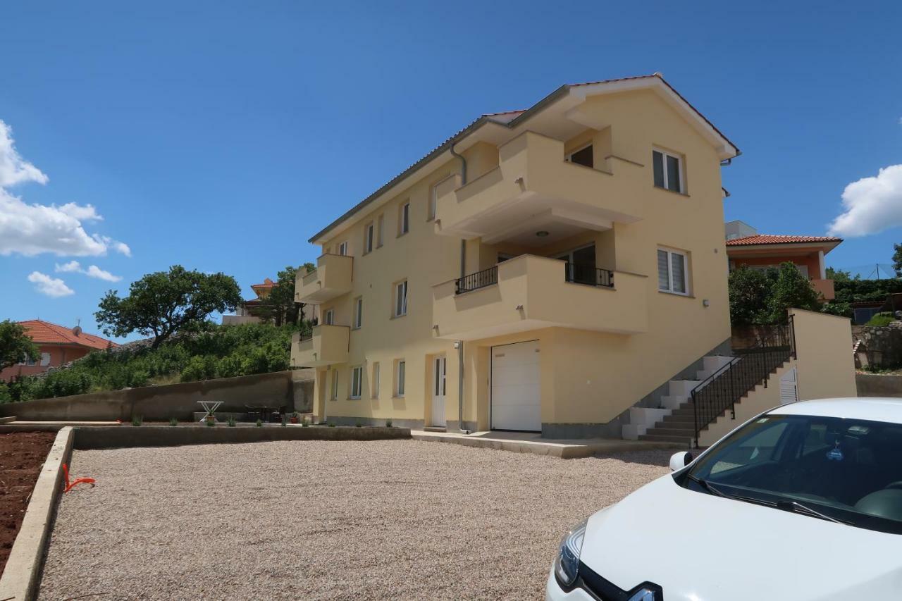 Apartmani Marin Vrbnik Ngoại thất bức ảnh