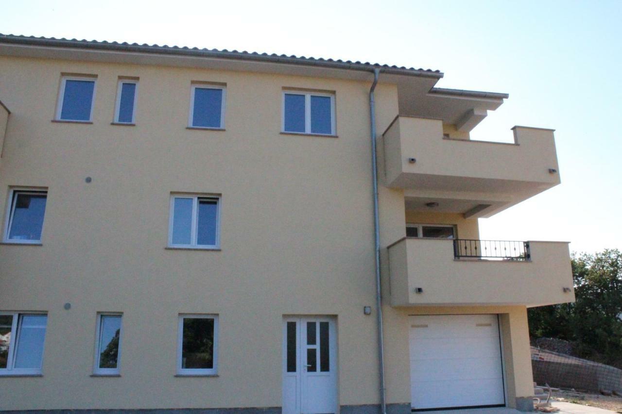 Apartmani Marin Vrbnik Ngoại thất bức ảnh